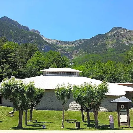 De 3*